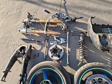 ricambi usati kawasaki zxr 400