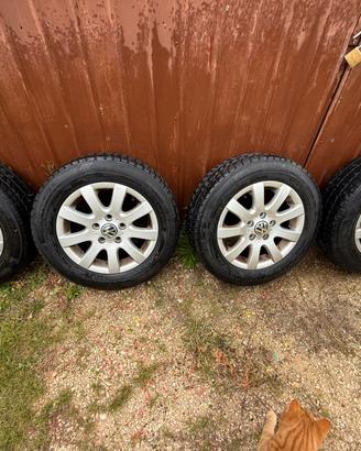 Cerchi in lega 15 pollici Volkswagen