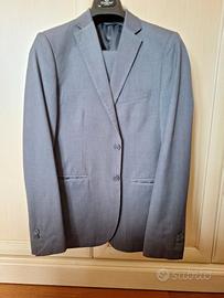 Abito uomo primaverile a righine grigio