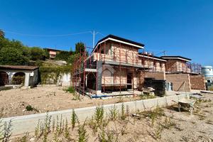 PORZIONE DI BIFAMILIARE A SONA