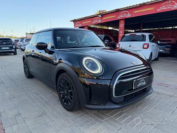 Mini One 1.5 102cv apple car play / navi / led
