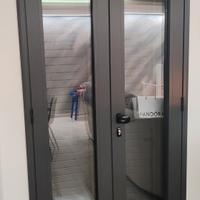 Infissi alluminio grigio Raffaello 