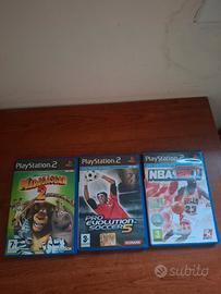 Lotto 3 Giochi PS2: Pes 5, NBA 2k11 e madacascar