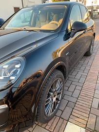 PORSCHE Cayenne Diesel 74000 km