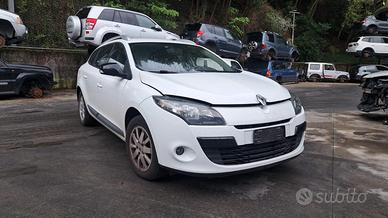 RENAULT MEGANE 20011 SOLO PER RICAMBI
