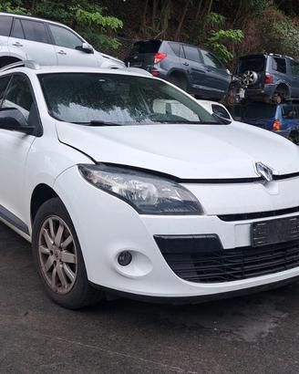 RENAULT MEGANE 20011 SOLO PER RICAMBI