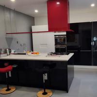 Cucina con isola o penisola Ernestomeda trattabile