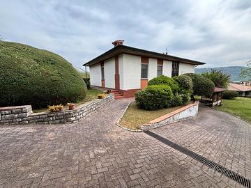 BOTTICINO VILLA SINGOLA in POSIZIONE PEDECOLLINARE