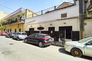 Negozio Caivano [40af9ad9-bd1f-4b49-aVCG]