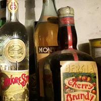 Bottiglie di Liquori, Brandy, Distillati Vintage