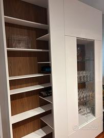 Vetrina liquori Caccaro laccato bianco e noce