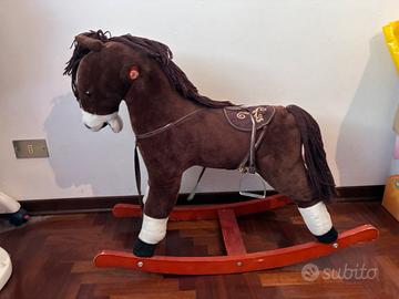 GiocoCavalllo a dondolo  in  peluche marrone scuro