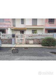 Ringhiera  e cancello ingresso in alluminio