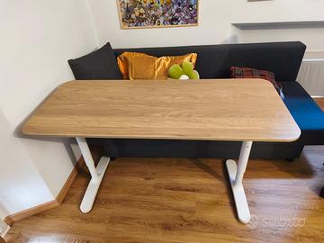 Scrivania IKEA BEKANT
