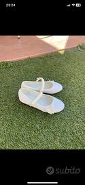 Scarpe bianche n. 29