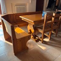Tavolo con cassapanca