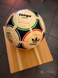 pallone calcio adidas/tango