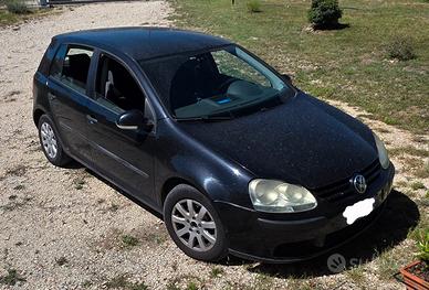 Golf v serie 1.9 TDI 105 Cv
I
.
Golf 