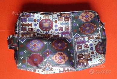 Pochette multicolore