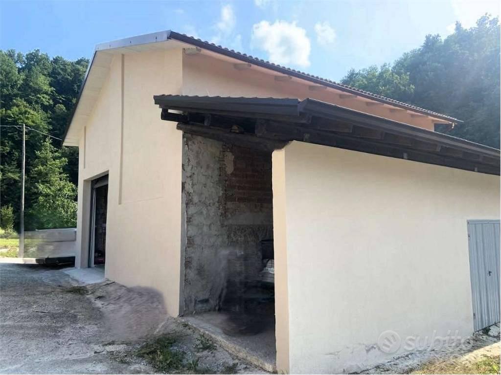 Rustico / Casale di 480 m² con più di 5 locali e b - Vista 5