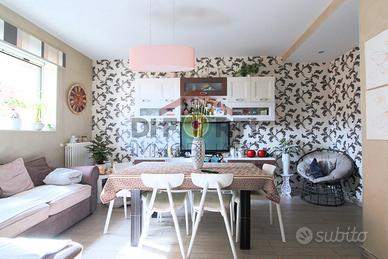 Appartamento di un piccolo condominio in Zona Arch