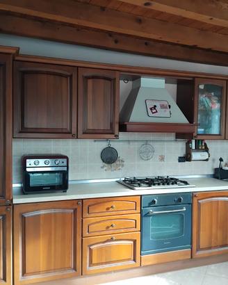 Cucina lineare legno