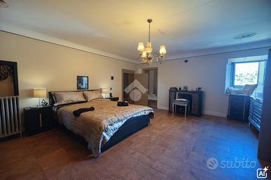 CASA SEMINDIPENDENTE A RIVAROLO MANTOVANO