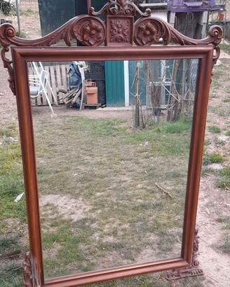 Specchio antico in legno intagliato a mano in Stil