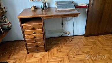 Scrivania per disabili e non