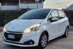 peugeot 208  autocarro 