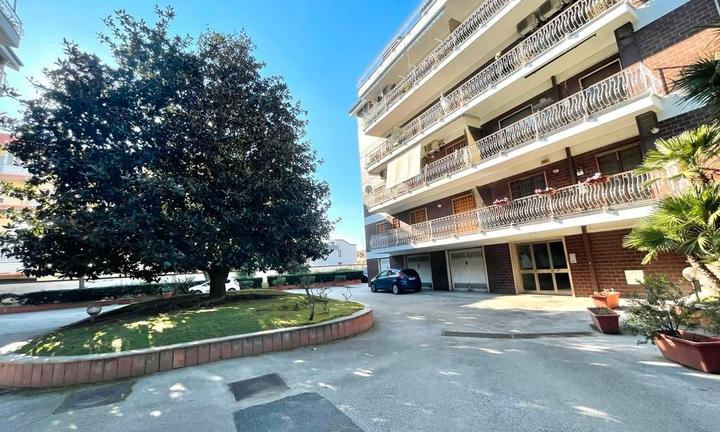 Appartamento quarto con terrazzo box e posto auto