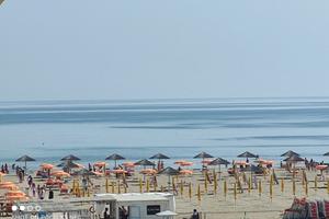 Margherita di Savoia, a, 10 mt mare dal 24/8