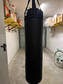 sacco boxe + guanti