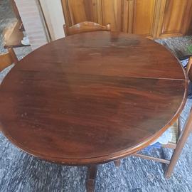 Tavolo rotondo allungabile in legno