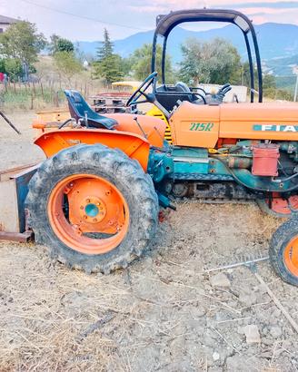 trattore fiat 215r