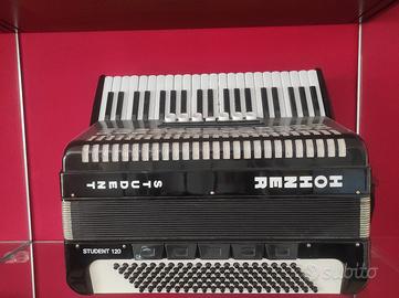 Fisarmonica Hohner Student 41/120 in terza