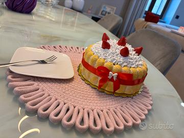 Torta charlotte decorativa