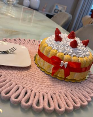 Torta charlotte decorativa