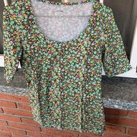 Maglia fantasia floreale