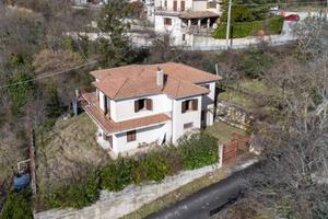 Villa di 193 m² con 4 locali a Ascrea