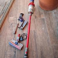 Dyson v10 motorhead