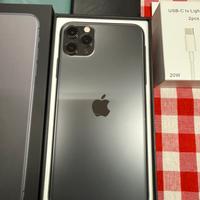 Iphone 11 Pro Max (100%🔋)pari al nuovo con scatola
