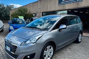 Peugeot 5008 1.6 HDi 115CV Allure