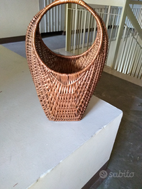 Cesta vintage e asse da stiro