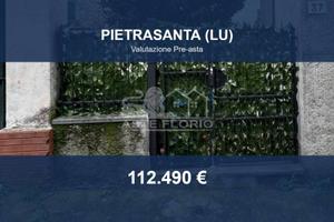 Immobile in asta di 140 m² a Pietrasanta