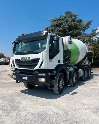 Iveco Trakker 450 Betoniera Cifa E6 8x4