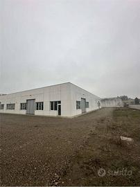 Immobile di 1100 m² a Cavezzo