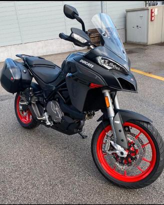 Ducati Multistrada V2 S (2023)