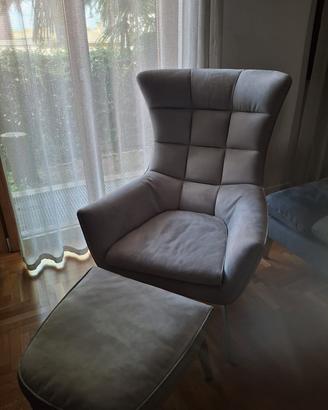 poltrona con poggiapiedi Calia Jacob
