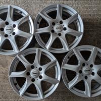 cerchi in lega Nissan 16"